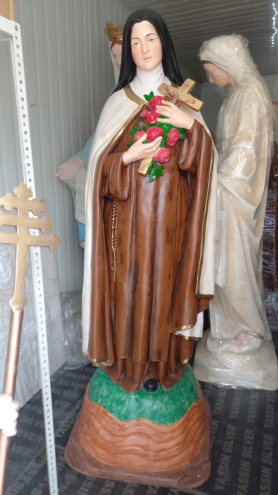 Saint Therese Statue تمثال القديسة تيريزيا